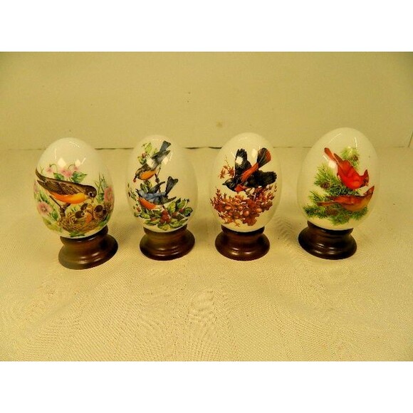 Set of Vintage Collectible Avon Four Seasons Porcelain Eggs 1984 w/ wooden stand - Picture 1 of 13
